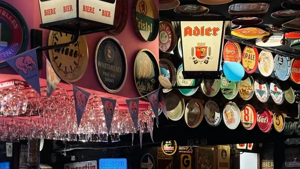 Decoración vintage cervecería en Bruselas