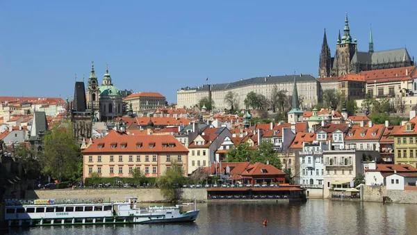 visita-guiada-castillo-praga_0.jpg