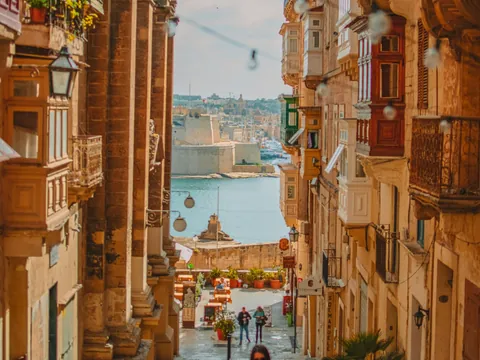 Calle de La Valeta con vistas al puerto, Malta