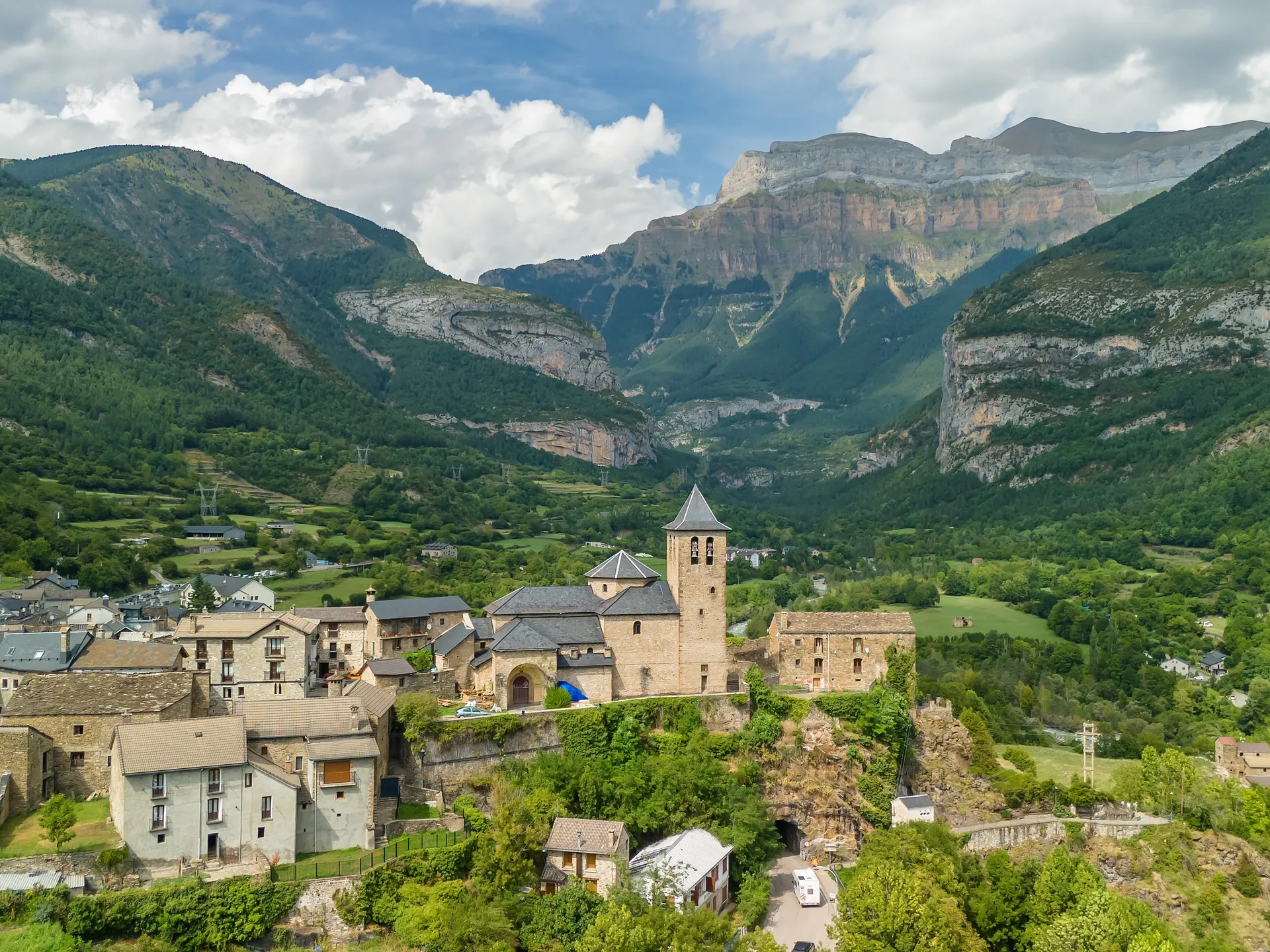 vista aérea de Torla