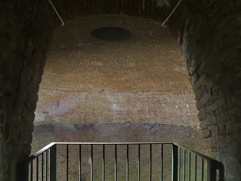 Balcones para observar los refugios antiaéreos de la Segunda Guerra Mundial.