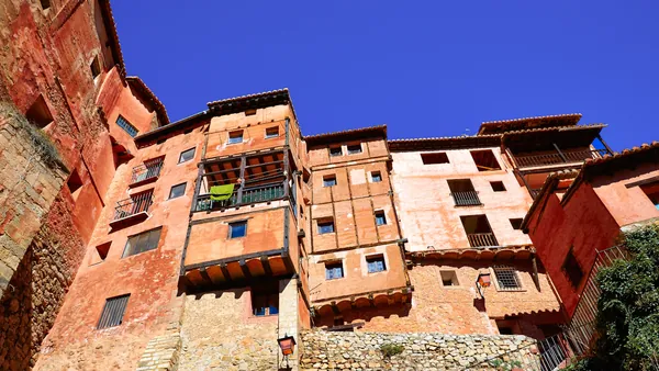 free tour Albarracin Imprescindible visita guiada gratuita en español Pueblo Medieval Murallas Teruel Aragon
