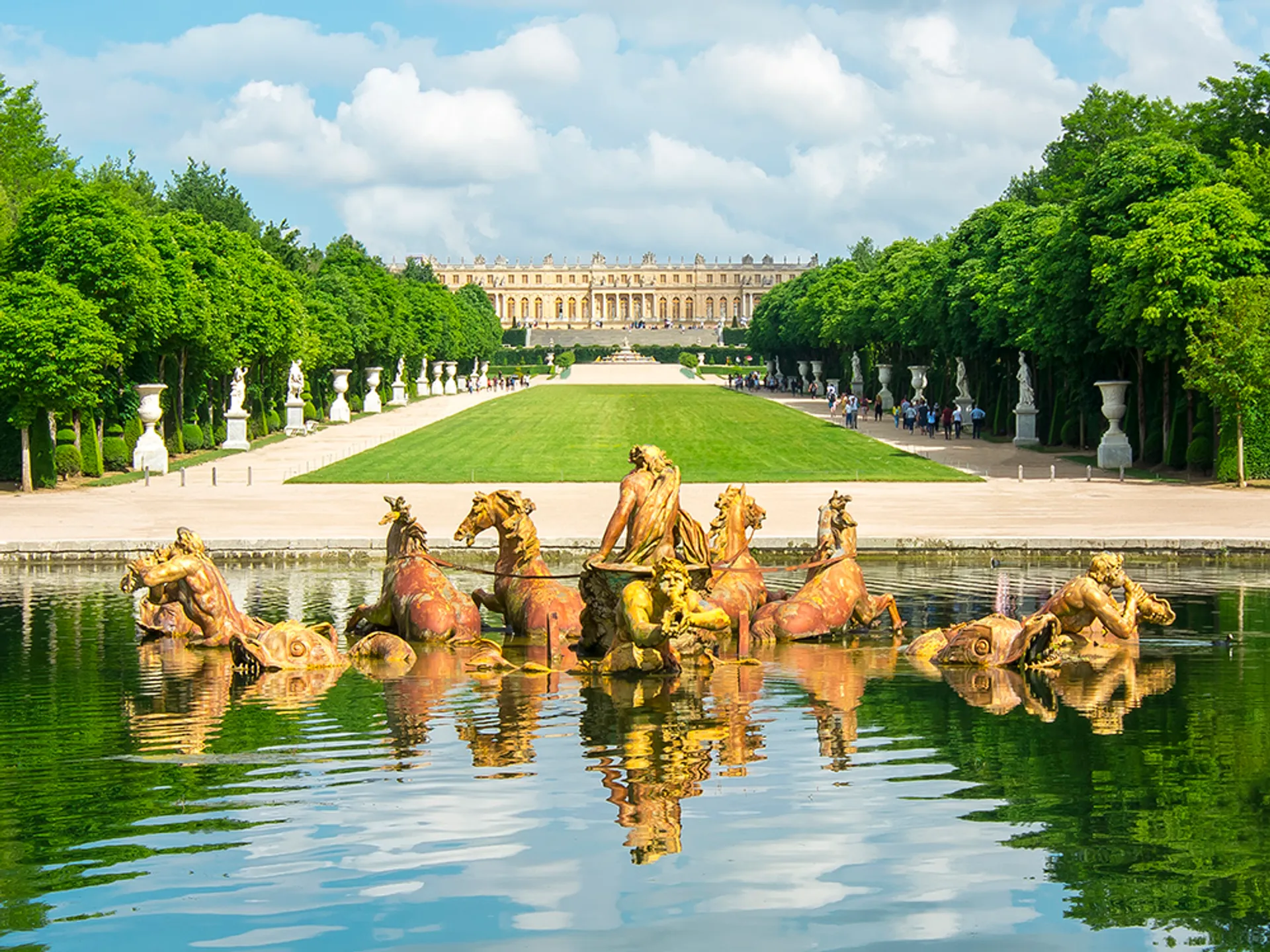 fuente versalles guia paris buendia tours-Palacio y Jardines de Versalles - Palacio de Versalles - Buendía Tours 