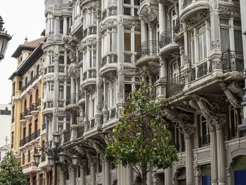 Fachadas edificios históricos del centro de Oviedo, Asturias