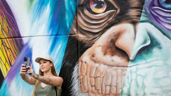 grafiti-medellin-comuna13-tour.jpg