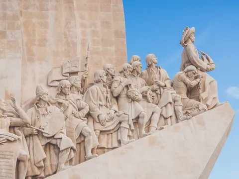 Esculturas del Monumento a los Descubrimientos en Belém, Lisboa