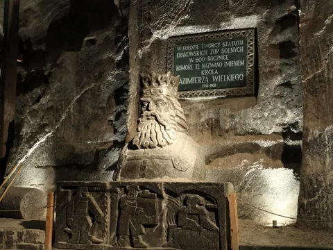 Busto de sal del rey Casimiro el Grande en las Minas de Sal de Wieliczka