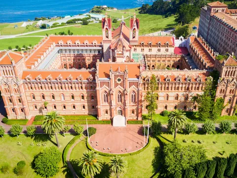 Vista aérea de la Universidad Pontifica de Comillas, Cantabria