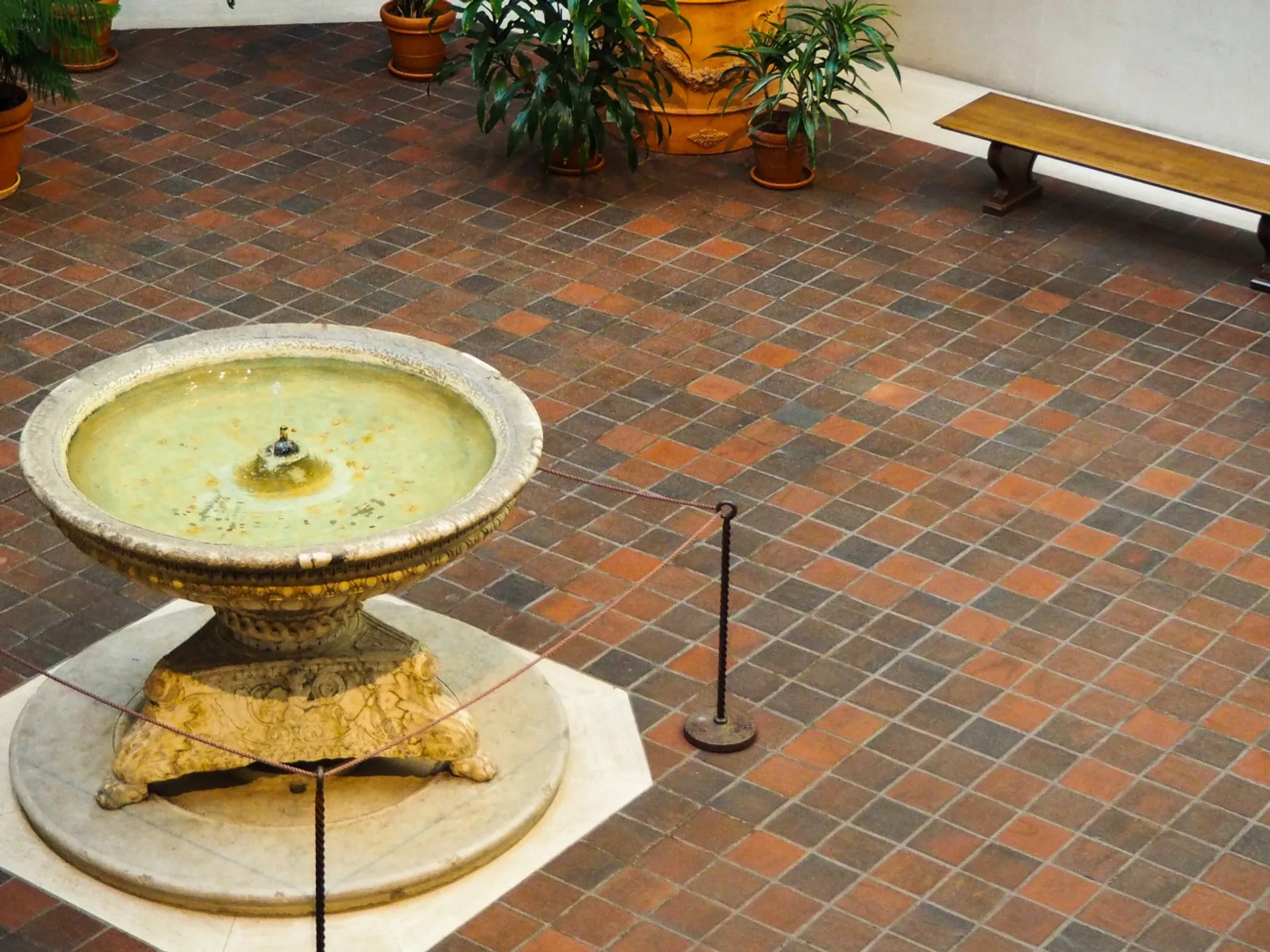 Fuente en el Museo Metropolitano de Arte de Nueva York - Museo Metropolitano de Arte - Museos de Nueva York - Qué ver en Nueva York - Guía de Viajes Nueva York - Buendía Tours