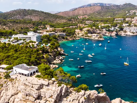 Vista aérea de Cala Fornells en Mallorca