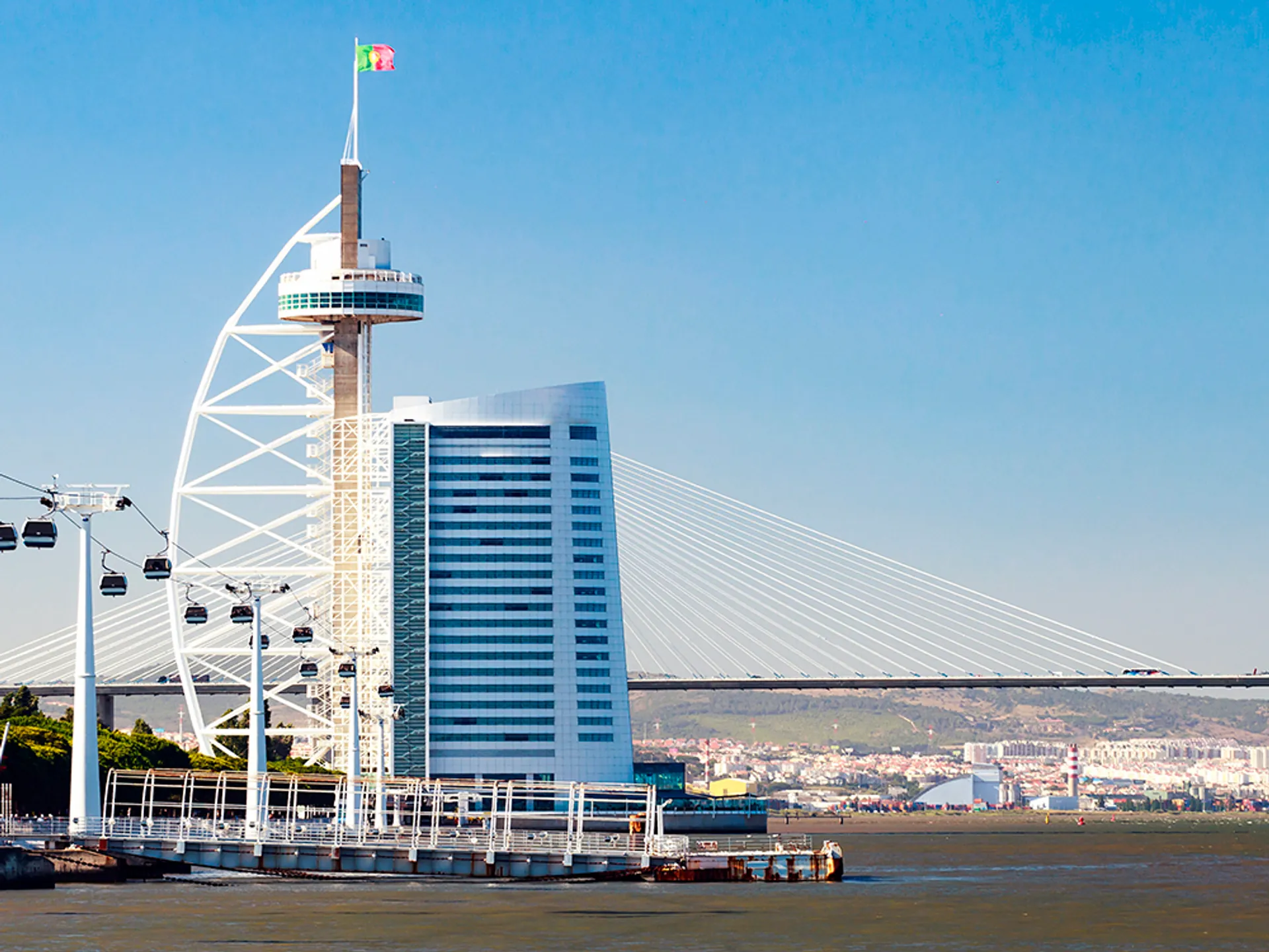 Torre vasco da gama en el Parque de las Naciones - Buendía Tours