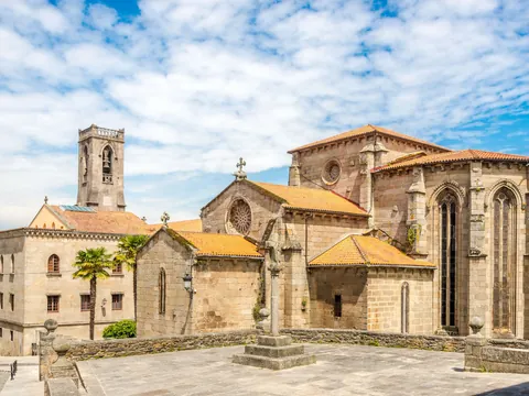 excursión a Coruña Betanzos desde Santiago Compostela visita guiada Iglesia San Francisco Galicia
