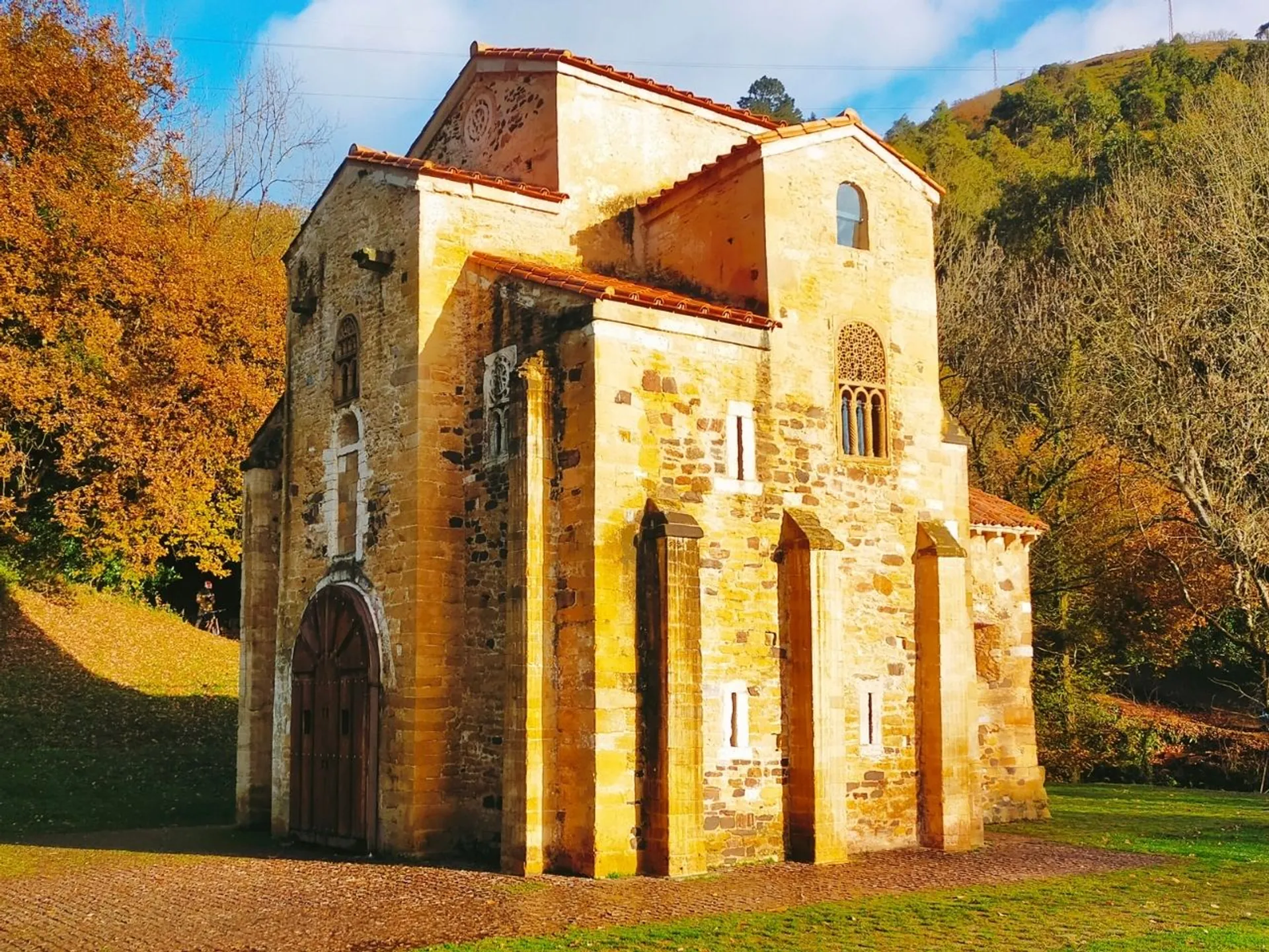 san miguel de lillo oviedo buendia tours