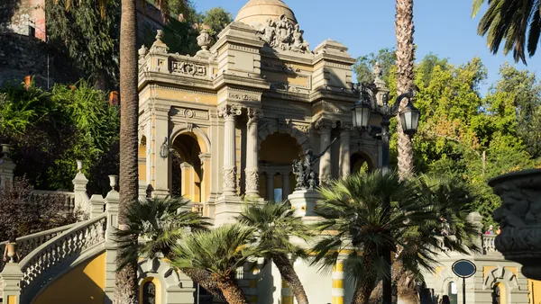 El cerro Santa Lucía, uno de los parques urbanos más espectaculares de Santiago de Chile.