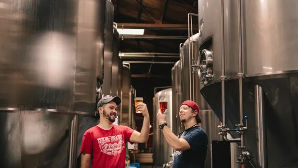 Gente en Museo de Cerveza visita al Museo de la Cerveza de Brujas con Degustacion excursiones y Actividades en Brujas