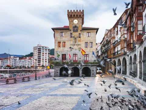 Plaza Mayor de Castro Urdiales, Cantabria