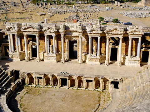 Teatro antiguo de Hierapolis, uno de los principales puntos turísticos de esta zona.