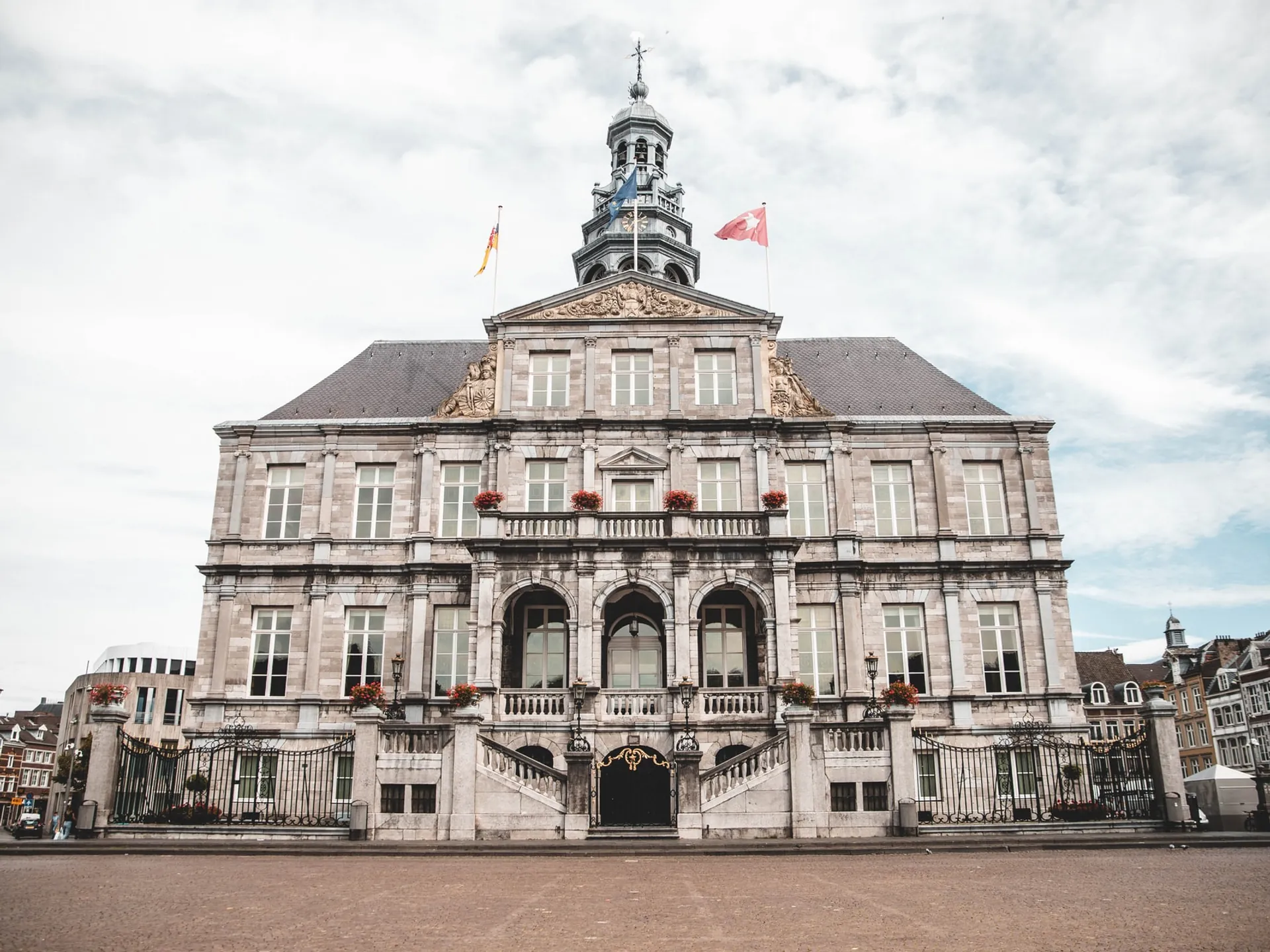 Ayuntamiento de Maastricht - HOME Maastrich - Guía de Viajes Maastrich - Buendía