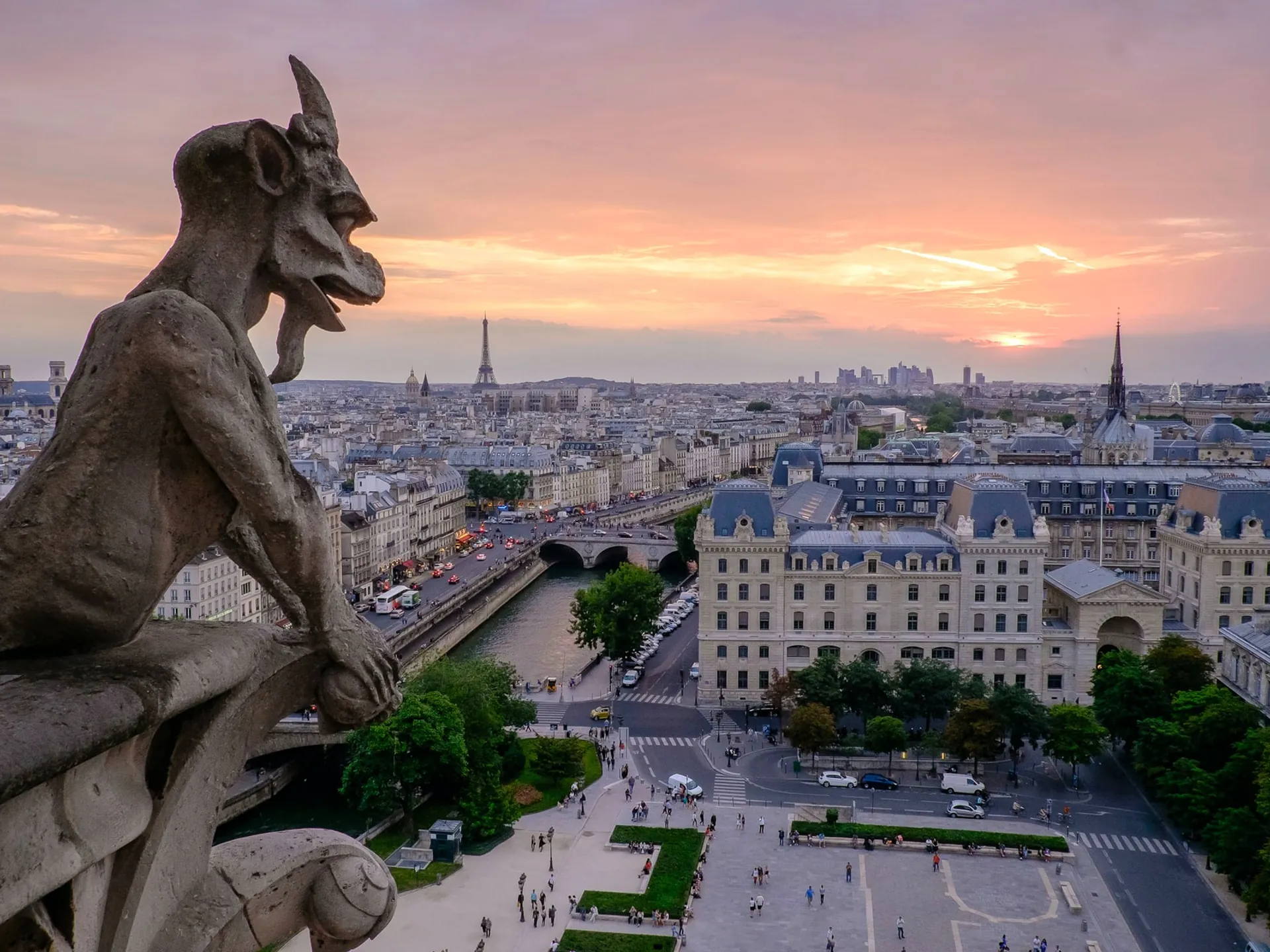 Gárgolas de la Catedral de Notre Dame de París - Guía de viaje de París - Buendía Tours