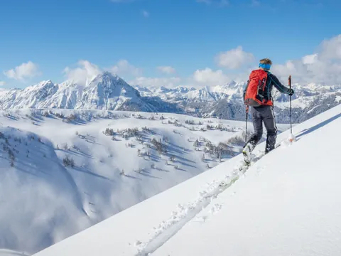 alquiler de esquís Travesia Skimo Ski Montaña Pieles Foca Sierra Nevada