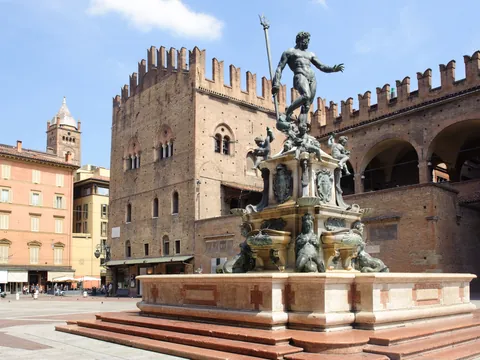 La fuente de Neptuno, en plena Piazza Maggiore, todo un símbolo de Bolonia.