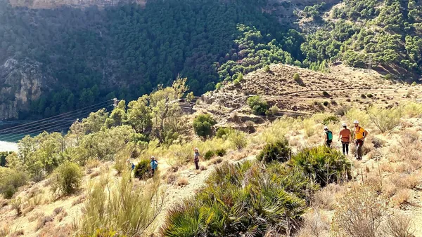 Cómo elegir entre las vías ferratas para descubrir el entorno del Caminito del Rey