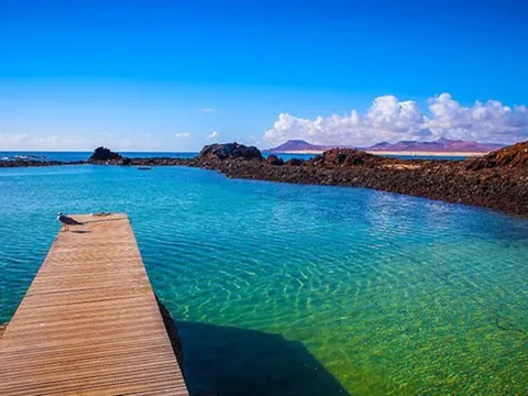 Las piscinas naturales de Isla de Lobos son de lo mejor para ver en tu visita.