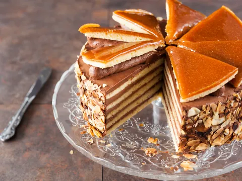 Torta Dobos - Comer en Budapest - Guía de viaje Budapest - Buendía Tours