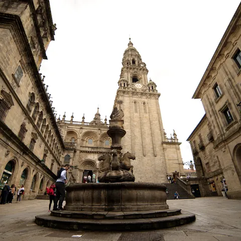 Panorámica de la plaza de las Platerías en Santiago de Compostela