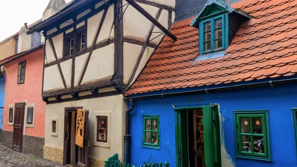 Casas del Callejón del Oro, una atracción histórica en Praga.