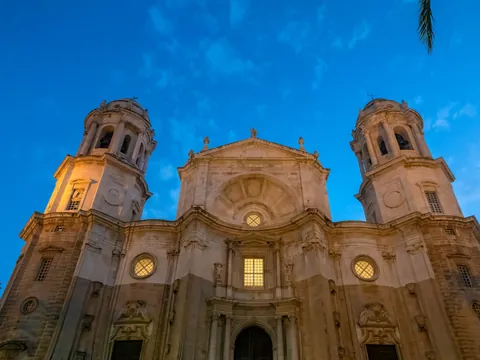 Ayuntamiento de Cádiz de noche