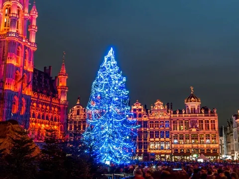 tour Mercados Navidad Bruselas visita guiada español noche nocturno Monumentos Gran Place Bolsa Luces Bélgica