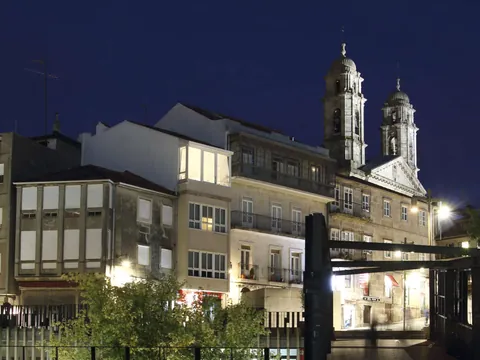 free tour nocturno Pontevedra Secretos leyendas visita guiada gratuita Galicia