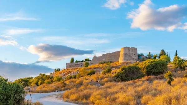 excursión Gijokastra desde Saranda Catillo Lekuresi Albania
