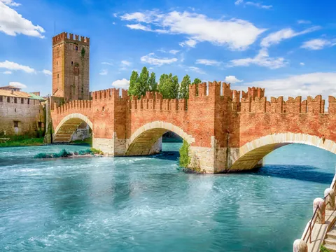 El puente Castelvicchio, uno de los más bonitos de la ciudad.