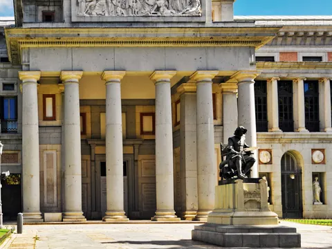 fachada Museo Prado visita guiada Madrid Imprescindible