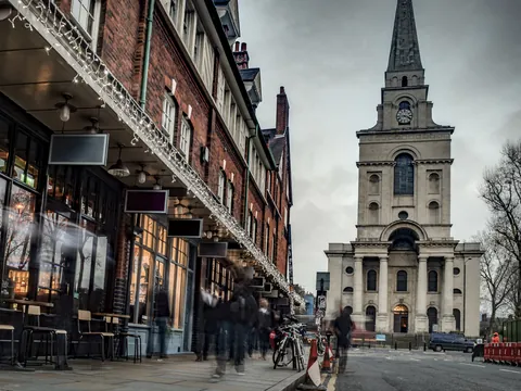 La iglesia de Spitalfields, un refugio de calma en medio del caos y la tragedia.