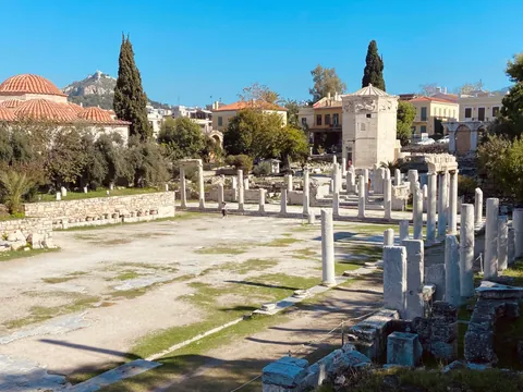 biblioteca-adriano-atenas_0.jpeg