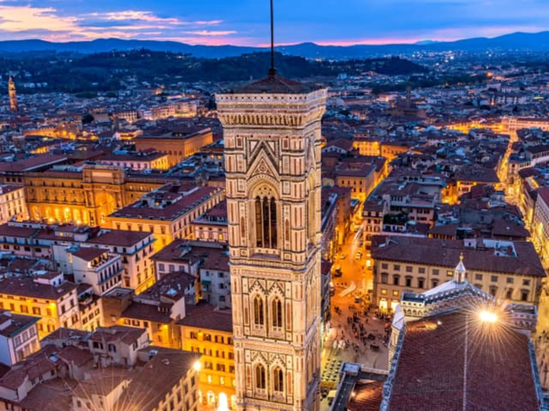 Campanario de Giotto - Piazza del Duomo - Qué ver en Florencia - Guía de Viajes Florencia - Buendía Tours