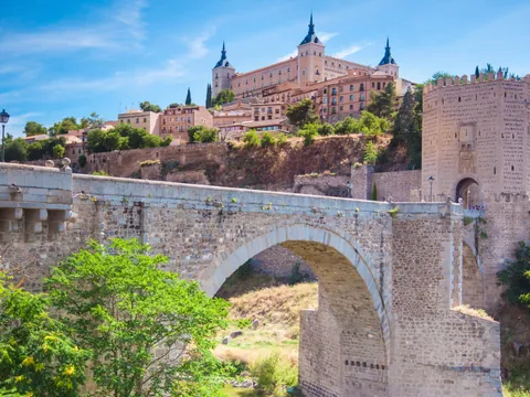 excursión Toledo Segovia desde Madrid visita guiada Puente San Martin Toledo