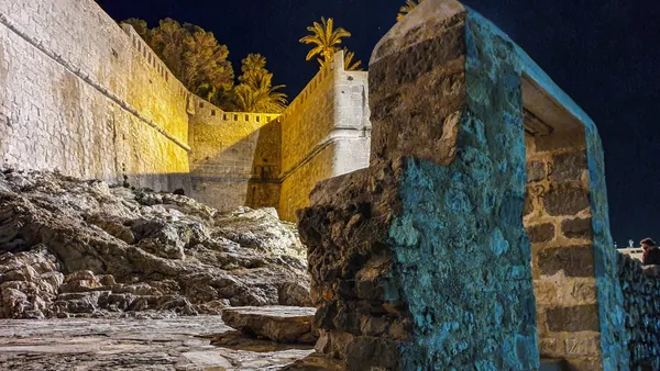 visita guiada Peñiscola noche misterios leyendas Castellon Comunidad Valenciana