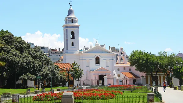 recoleta-buenos-aires-iglesia-recorrido-guiado.jpg