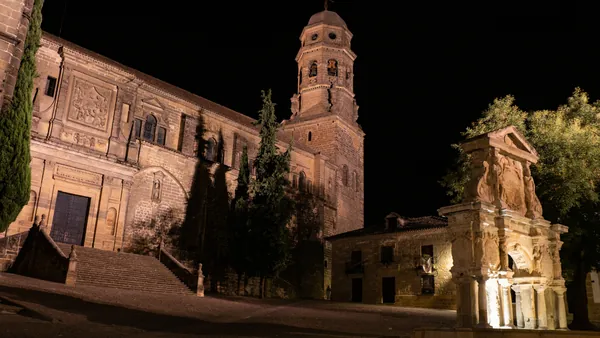 visitar-baeza-de-noche.jpg