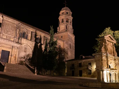 visitar-baeza-de-noche.jpg