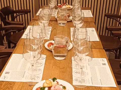 Cata de vinos en el centro de Bratislava