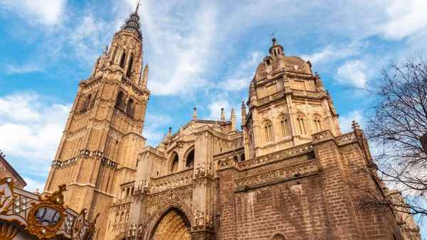Fachada de la catedral de Toledo, la segunda más grande de España.