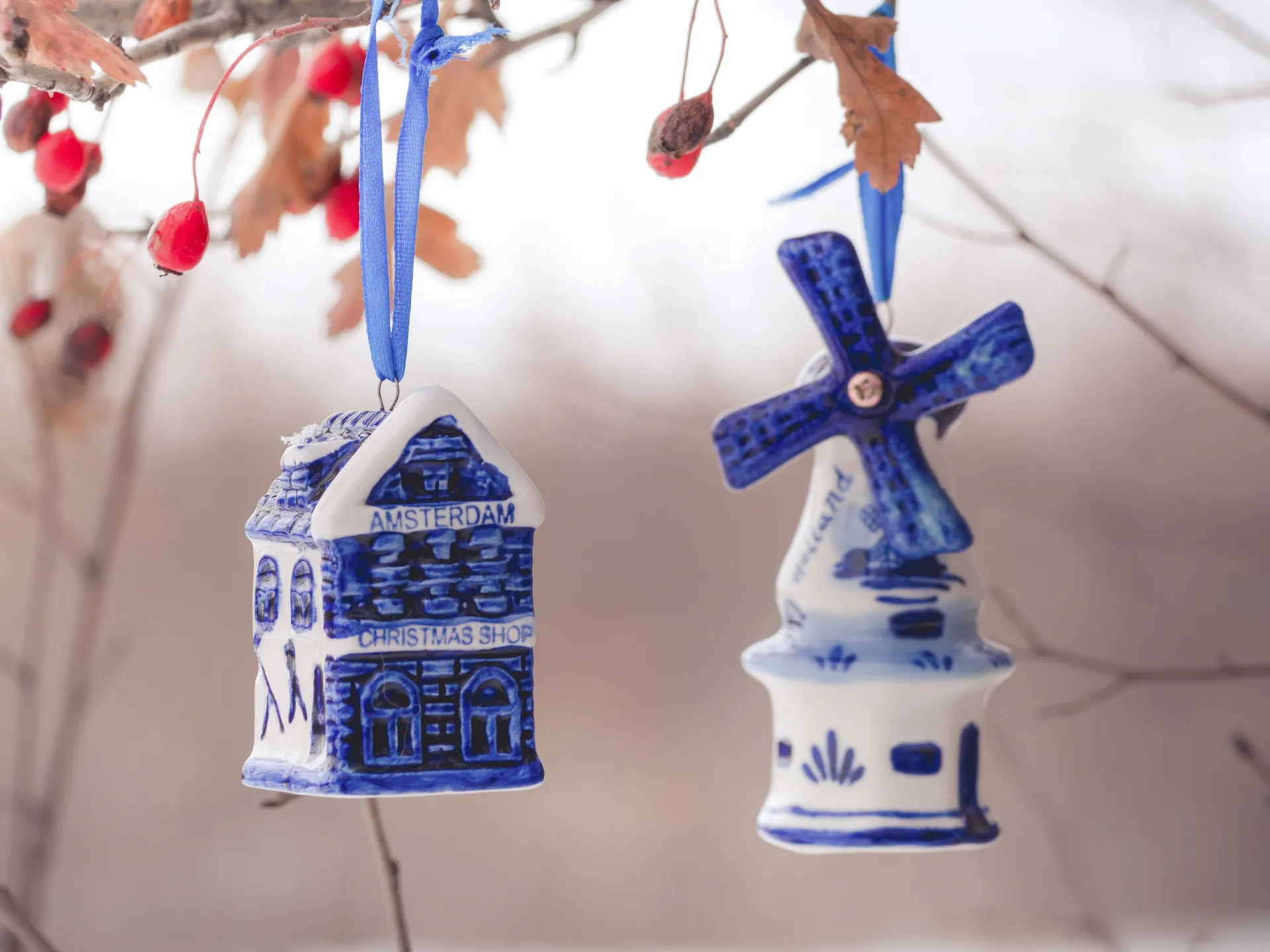 Souvenir navideño de Ámsterdam hecho de cerámica