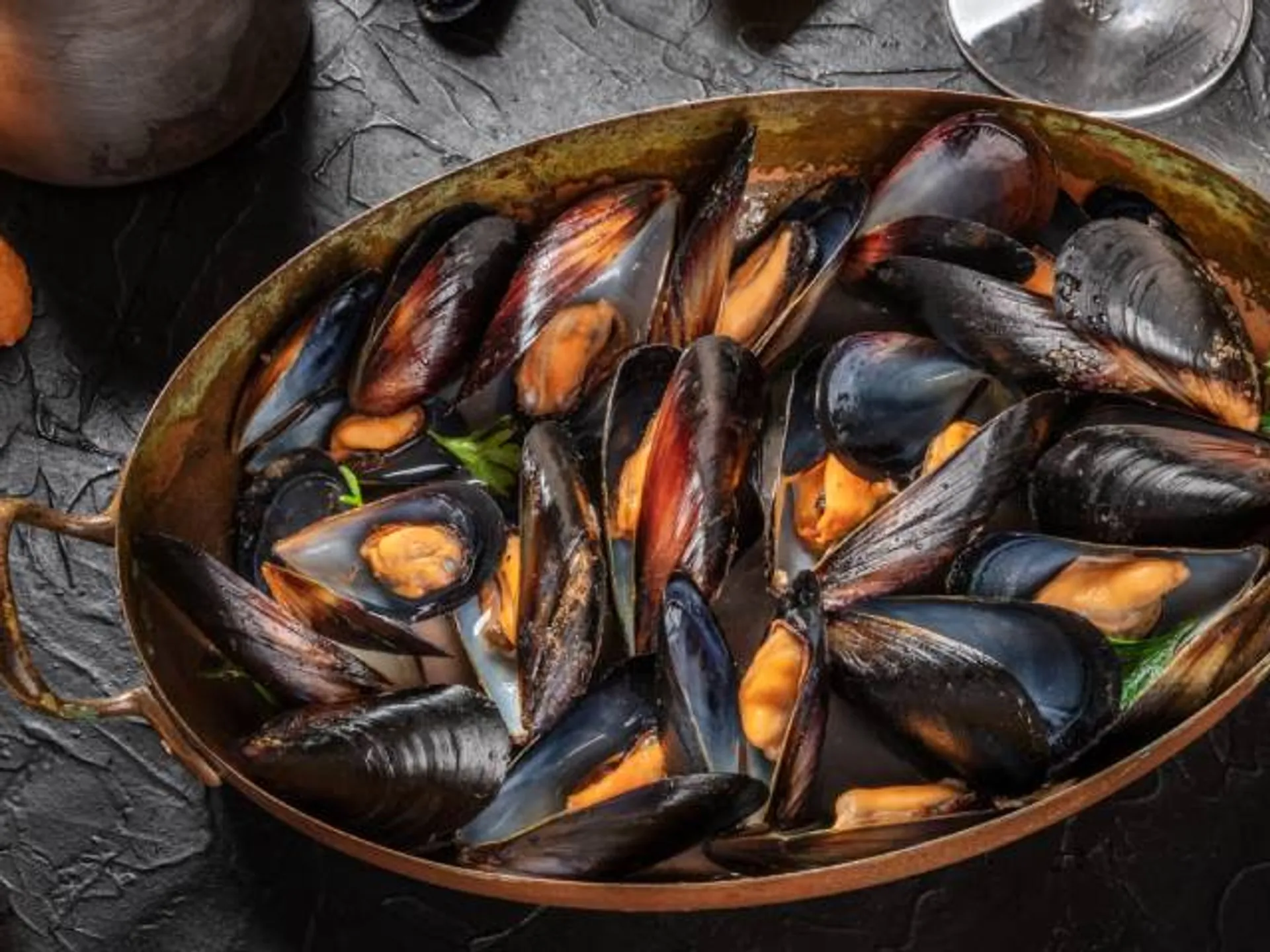 Moules frites, plato típico belga-Dónde comer en Bruselas-Buendía Tours