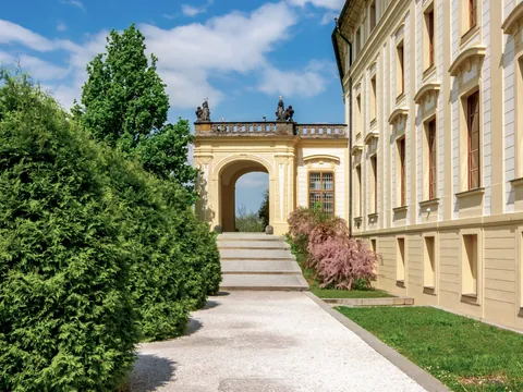 Jardines del antiguo palacio real del Castillo de Praga.