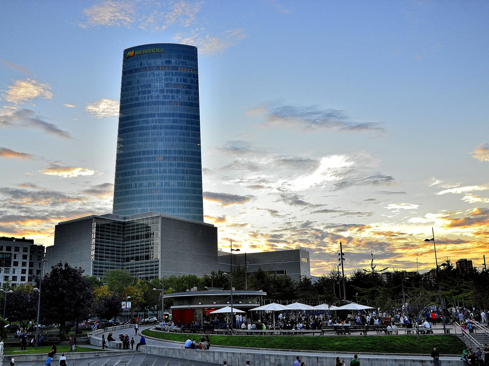 Torre Iberdrola - Qué ver en Bilbao - Guía de viaje Bilbao - Buendía Tours
